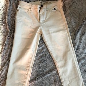 NEW WOMEN’S GAP JEANS